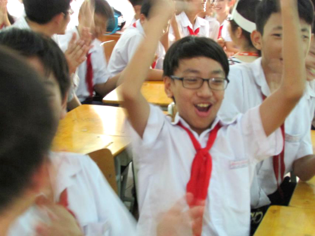 楽しそうなベトナムの学生の写真
